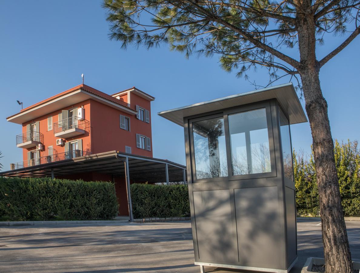 My Svago Hotel Mariglianella Exterior foto