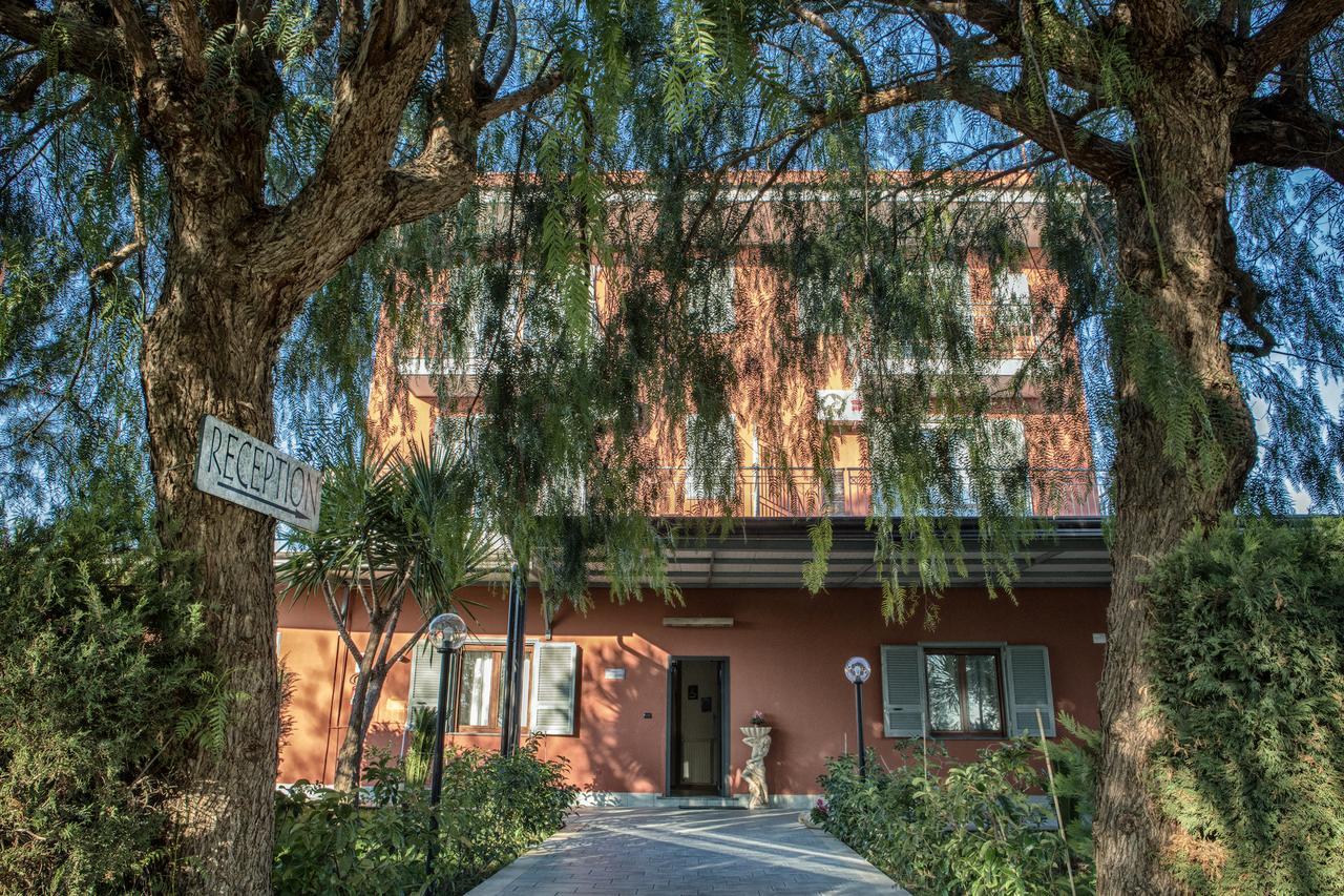 My Svago Hotel Mariglianella Exterior foto